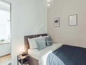 Pronájem bytu 3+kk, Praha, Pernerova, 65 m2