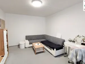 Pronájem bytu 2+1, Cheb, Stavbařů, 63 m2