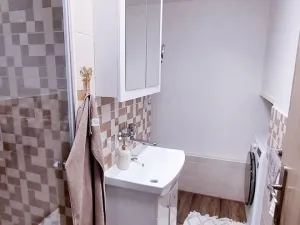 Pronájem bytu 2+1, Cheb, Stavbařů, 63 m2