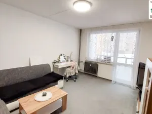 Pronájem bytu 2+1, Cheb, Stavbařů, 63 m2