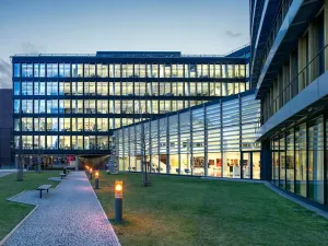 Pronájem kanceláře, Praha - Nusle, Pikrtova, 990 m2