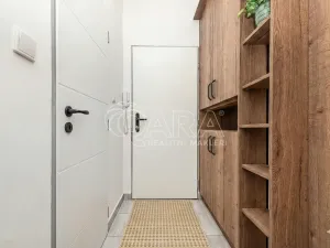 Prodej bytu 1+kk, Kralupy nad Vltavou - Lobeček, nám. Mládežníků, 27 m2