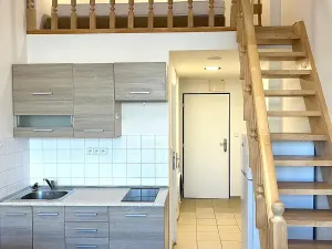 Pronájem bytu 1+kk, Praha - Vysočany, Poděbradská, 30 m2