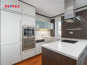 Prodej bytu 3+kk, Praha - Holešovice, Dobrovského, 107 m2