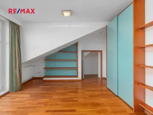 Prodej bytu 3+kk, Praha - Holešovice, Dobrovského, 107 m2