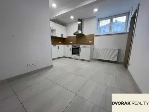 Pronájem bytu 2+1, Řevnice, Švabinského, 45 m2