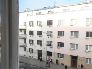 Prodej bytu 2+kk, Praha - Podolí, Dvorecké náměstí, 55 m2