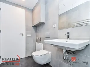 Prodej bytu 1+kk, Praha - Dolní Chabry, Ústecká, 31 m2