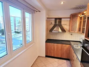 Prodej bytu 2+1, Kralupy nad Vltavou - Lobeček, nám. Mládežníků, 53 m2