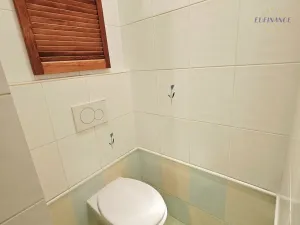 Pronájem bytu 2+1, Kralupy nad Vltavou - Lobeček, nám. Mládežníků, 53 m2