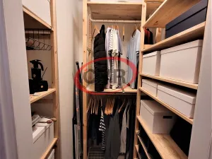 Prodej bytu 3+1, Praha, Hněvkovského, 77 m2