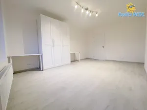 Pronájem bytu 2+kk, Praha - Záběhlice, Klapálkova, 58 m2