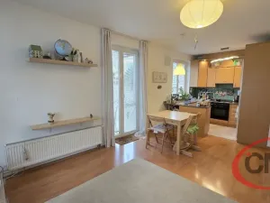 Pronájem bytu 3+kk, Praha, Pelzova, 83 m2