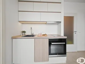 Prodej bytu 2+kk, Hradec Králové, Antonína Petrofa, 39 m2