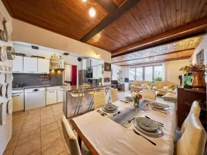 Prodej vícegeneračního domu, Vrchlabí, J. Kablíkové, 252 m2