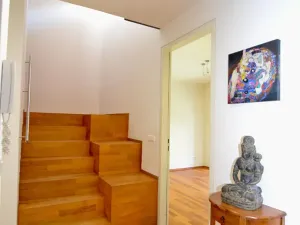 Prodej atypického bytu, Praha - Karlín, Šaldova, 194 m2