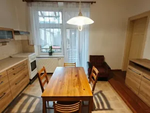 Prodej rodinného domu, Dobrovice, Palackého náměstí, 300 m2