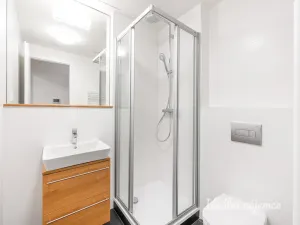 Pronájem bytu 2+kk, Praha - Břevnov, Na Větrníku, 36 m2