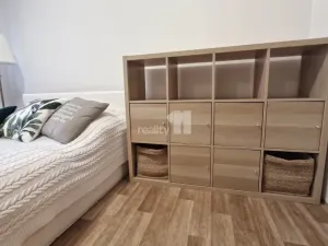 Pronájem bytu 1+kk, Praha - Hostivař, Vladycká, 33 m2