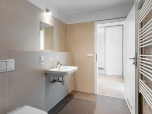 Pronájem bytu 1+kk, Praha - Karlín, Sokolovská, 38 m2