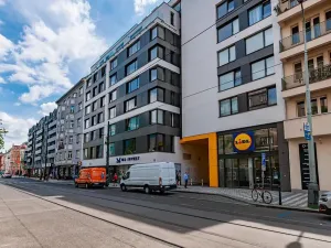 Pronájem bytu 1+kk, Praha - Karlín, Sokolovská, 38 m2