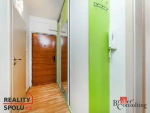 Prodej bytu 2+kk, Pardubice - Zelené Předměstí, nábřeží Závodu míru, 40 m2