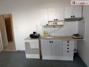 Pronájem bytu 1+kk, Praha - Kamýk, Mařatkova, 28 m2