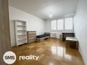Pronájem bytu 1+1, Opava, Edvarda Beneše, 30 m2