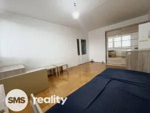 Pronájem bytu 1+1, Opava, Edvarda Beneše, 30 m2