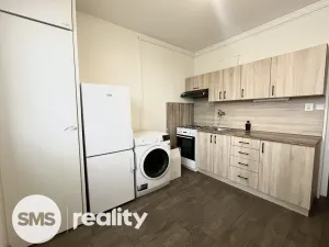 Pronájem bytu 1+1, Opava, Edvarda Beneše, 30 m2