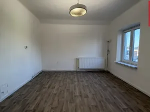 Pronájem bytu 1+1, Opava, Krnovská, 40 m2