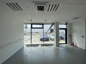 Pronájem obchodního prostoru, Hradec Králové - Slezské Předměstí, Bratří Štefanů, 864 m2