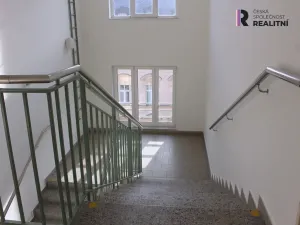 Pronájem kanceláře, Karlovy Vary, T. G. Masaryka, 42 m2