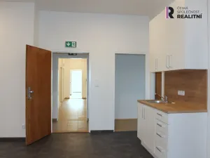 Pronájem kanceláře, Karlovy Vary, T. G. Masaryka, 42 m2