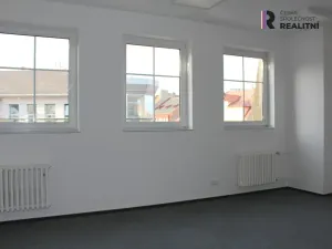 Pronájem kanceláře, Karlovy Vary, T. G. Masaryka, 28 m2