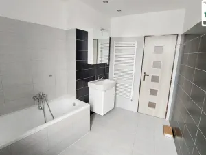 Pronájem bytu 2+1, Cheb, Komenského, 75 m2