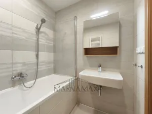 Prodej bytu 3+1, Chomutov, Šafaříkova, 72 m2