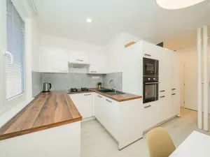 Pronájem bytu 3+1, Praha - Vokovice, Arabská, 70 m2