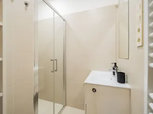 Pronájem bytu 3+1, Praha - Vokovice, Arabská, 70 m2