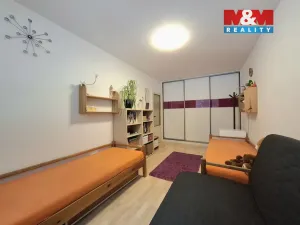 Pronájem bytu 3+1, Praha - Kobylisy, Mirovická, 76 m2