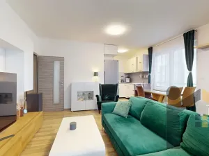 Prodej bytu 2+kk, Praha - Letňany, Hlučkova, 63 m2