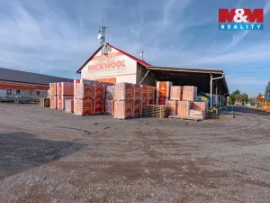 Prodej obchodního prostoru, Hřibiny-Ledská - Hřibiny, 900 m2