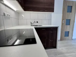 Pronájem bytu 2+kk, Meziboří, nám. 8. května, 54 m2