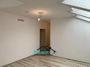 Pronájem bytu 2+kk, Kroměříž, 66 m2
