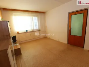 Prodej bytu 1+1, Chodová Planá, sídliště Lučina, 37 m2