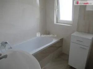 Pronájem bytu 2+1, Praha - Kobylisy, Ořechová, 65 m2