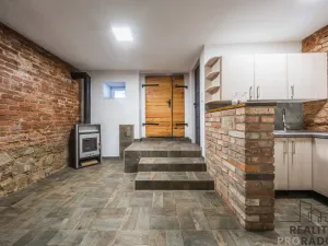 Prodej vinného sklepa, Domanín, 150 m2