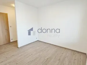 Pronájem bytu 2+kk, Praha, Stočesova, 57 m2