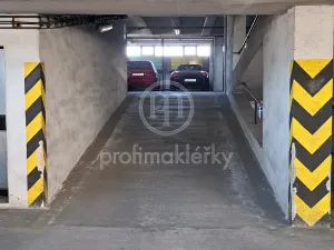Pronájem garáže, Brno - Královo Pole, Herčíkova, 13 m2