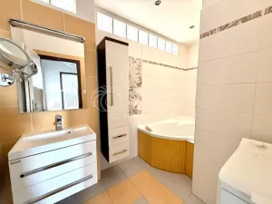 Pronájem bytu 3+1, Praha - Letňany, Bukovecká, 75 m2